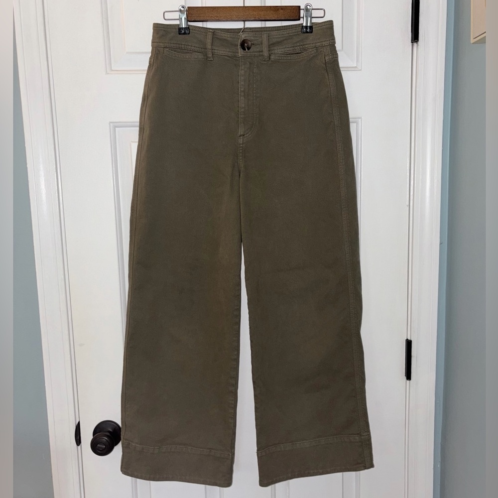 LOFT Curvy High Waist Wide Leg Olive Cropped Denim Size 4/27 Women Jeans